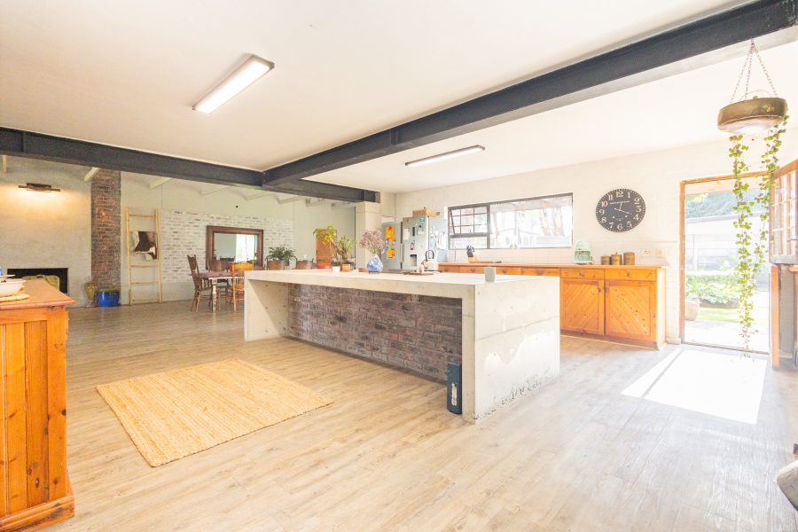 7 Bedroom Property for Sale in Penhill Western Cape